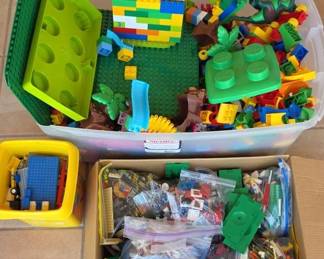 XL Legos Includes 3409 Soccer