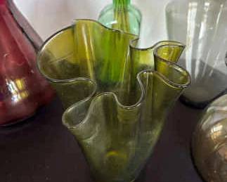 Vintage Handkerchief Ruffled Edge Vase