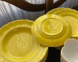Elyse by lunville 17 dinner plates  6 desert plates 15 cups and saucers 