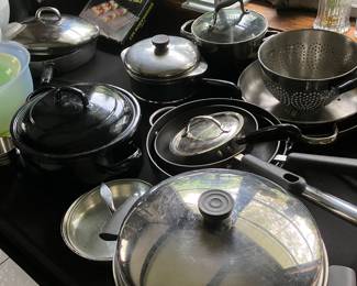 Stainless steel pots 
