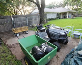 John Deer Yard Cart