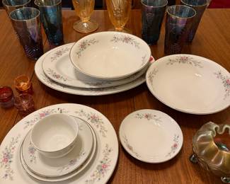 Vintage Florenteen china, "Fantasia," 10 5-piece place settings available