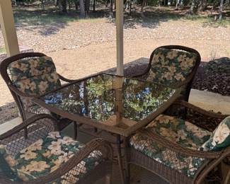 Patio Table and 4 Chairs with Cushions