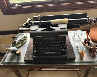 1930s Vintage Woodstock typewriter; vintage pipes