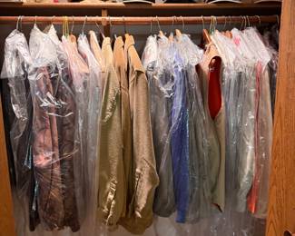 Mens' hunting clothing