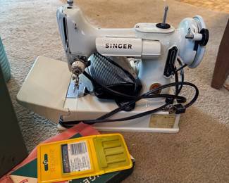 Singer sewing machine 