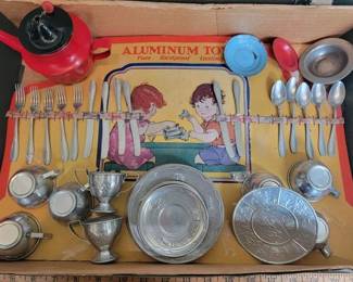 Children's play tin dishes in vintage Miller & Rhoads box