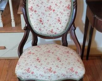 Victorian upholstered walnut chair