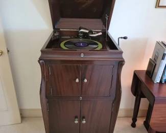 Antique Victor victrola