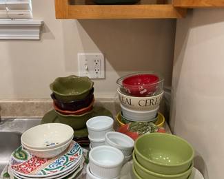Kitchen dishes