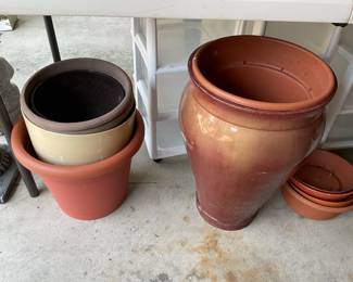 Plastic pots