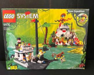 SH913VLego System 5976 NIB value $696