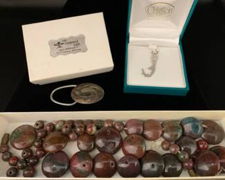 SH916Silver and Stone Items
