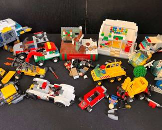 SH944Assorted Assembled Legos