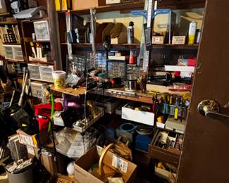 Miscellaneous garage items full