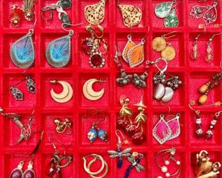 (25+) Pairs of Earrings including 925 Sterling Silver