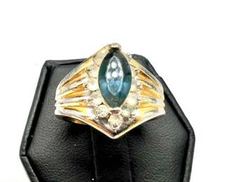 Sparkling 18K GE Ring — Size 7.5