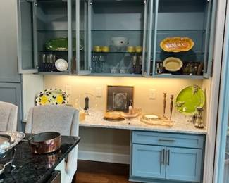 Items in the kuitchen area