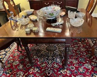 Beautiful mahogany drop leaf table