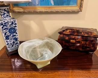 Tortoiseshell box, decorative Italian bowl