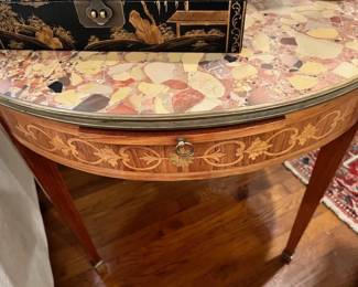 Closeup of the inlay on the table