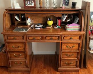 Roll top desk