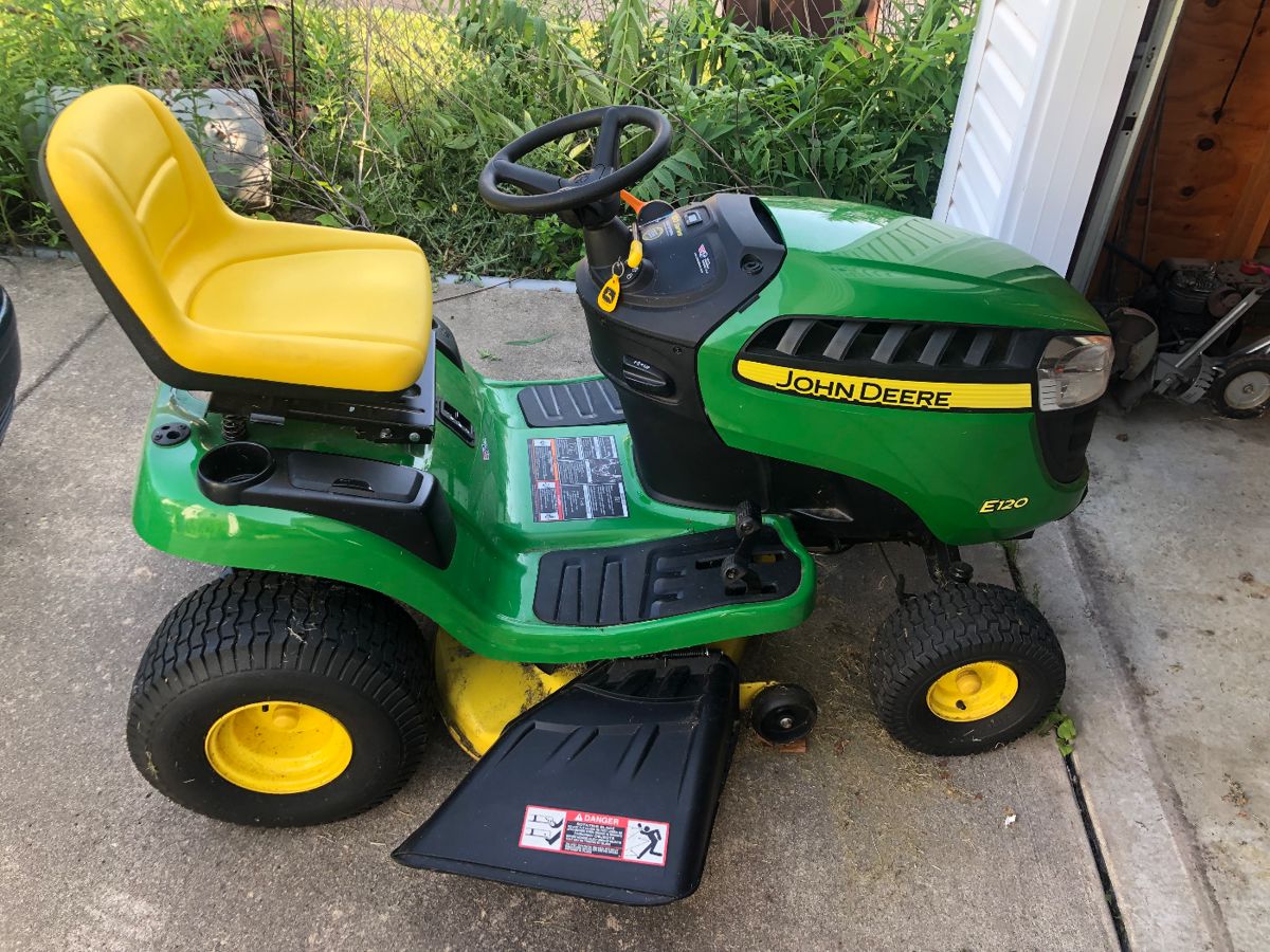 John Deere E120 with 42" width