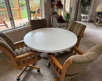 This is from our first walk through of the home. This a terrific kitchen/dining room table and chairs! All five pieces are in excellent condition and the chairs are comfortable