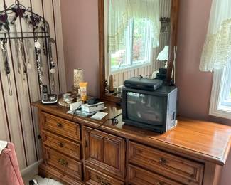 This is from our first walk through of the home. Here’s the third piece of the Thomasville bedroom set!