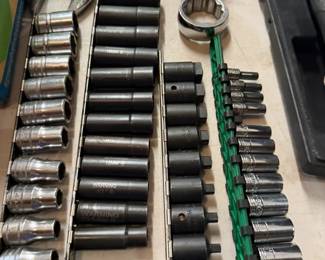 SOCKETS