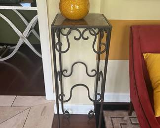2 of 2 Metal Stands