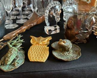 Vintage copper frog figures 