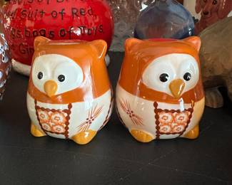 Vintage owl shakers