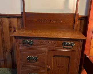 This Dry Sink/Wash Stand goes w/Antique Bed in Guest House This is LOCATED @ end of Bedroom Hall on Right Past 2nd Bathroom