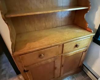 2 Door & 2 Drawer Hutch Location in Guest House