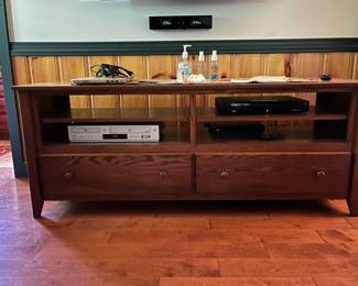 Entertainment Center w/DVD & VHS Electronics