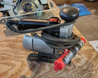Electric Jig Saw Location in the Garage