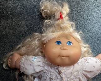 Life Like Hair, Blue Eyed Cabbage Patch Doll (Location Toy Room)