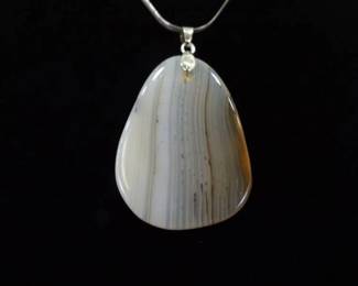 .925 Sterling Silver Agate Pendant Necklace