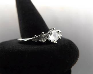 .925 Sterling Silver Zirconia Ring Size 11