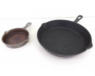 2 Cast Iron Pans