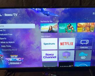 TCL 40 Roku TV W Remote 
