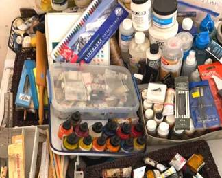 Who Loves Good Art Supplies 