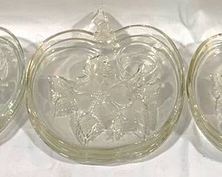 2887 - 9 Glass Apple Snack Plates - 9" x 8"