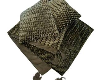 2597 - Sculptured Velour Throw w/ 2 matching pillows 16 x 16 - pillows throw -