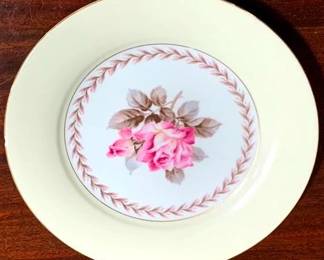 2531 - Noritake Plate - AS-IS - Chipped - 9" Round