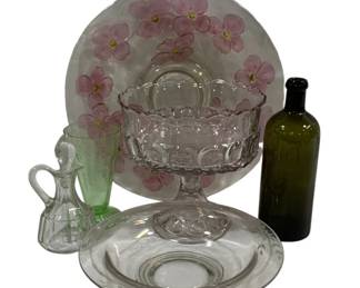 8305 - Assorted Glass Items