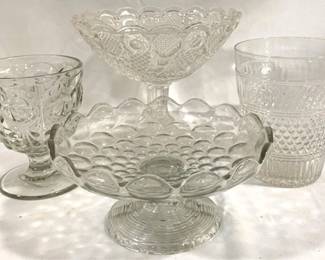 8007 - Lot of 4 Glass Items