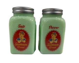 1933 - Pair Jadeite Sunbeam Salt & Pepper Shakers 4"