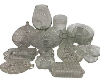 4017 - Assorted Glass Items